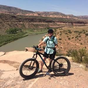 Meet your Posher, Carrie